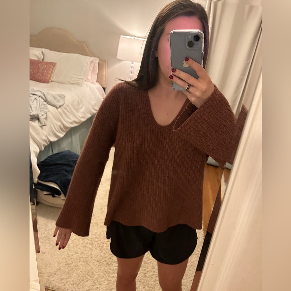 Skull Cashmere Wide Sleeve Sweater - Picture 5 of 7